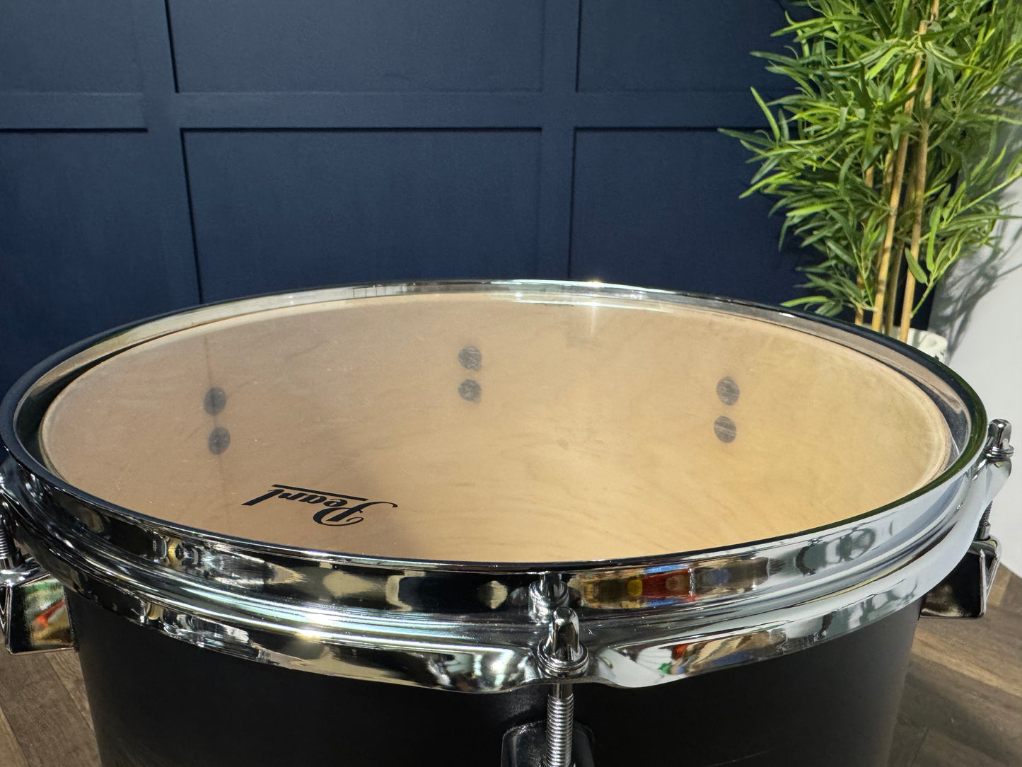 Pearl Decade Maple 14” x 14” Floor Tom Drum / Black Satin Burst #NF22