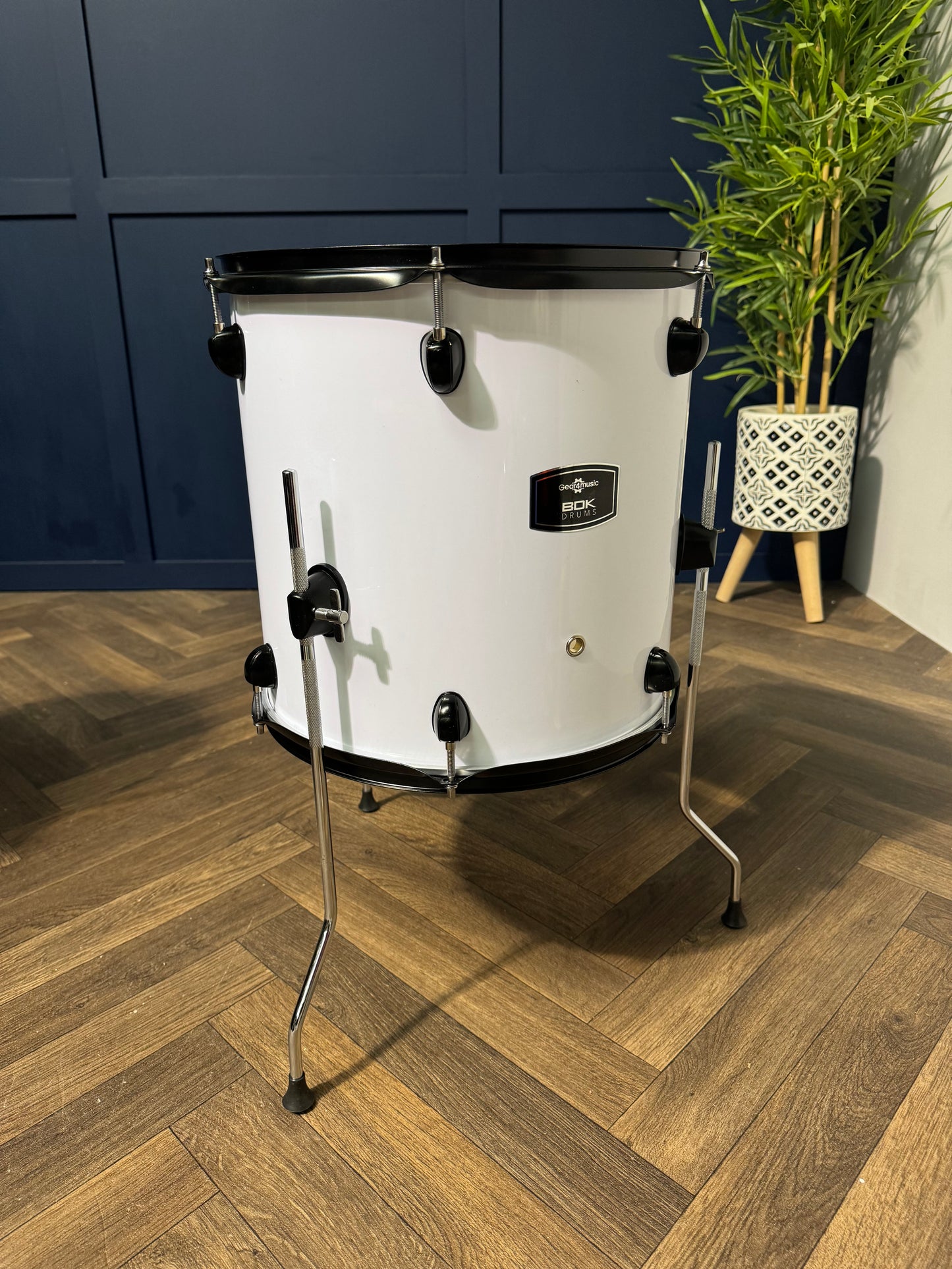 G4M 14"x 14" Floor Tom Drum / White / Drum Hardware #NO74