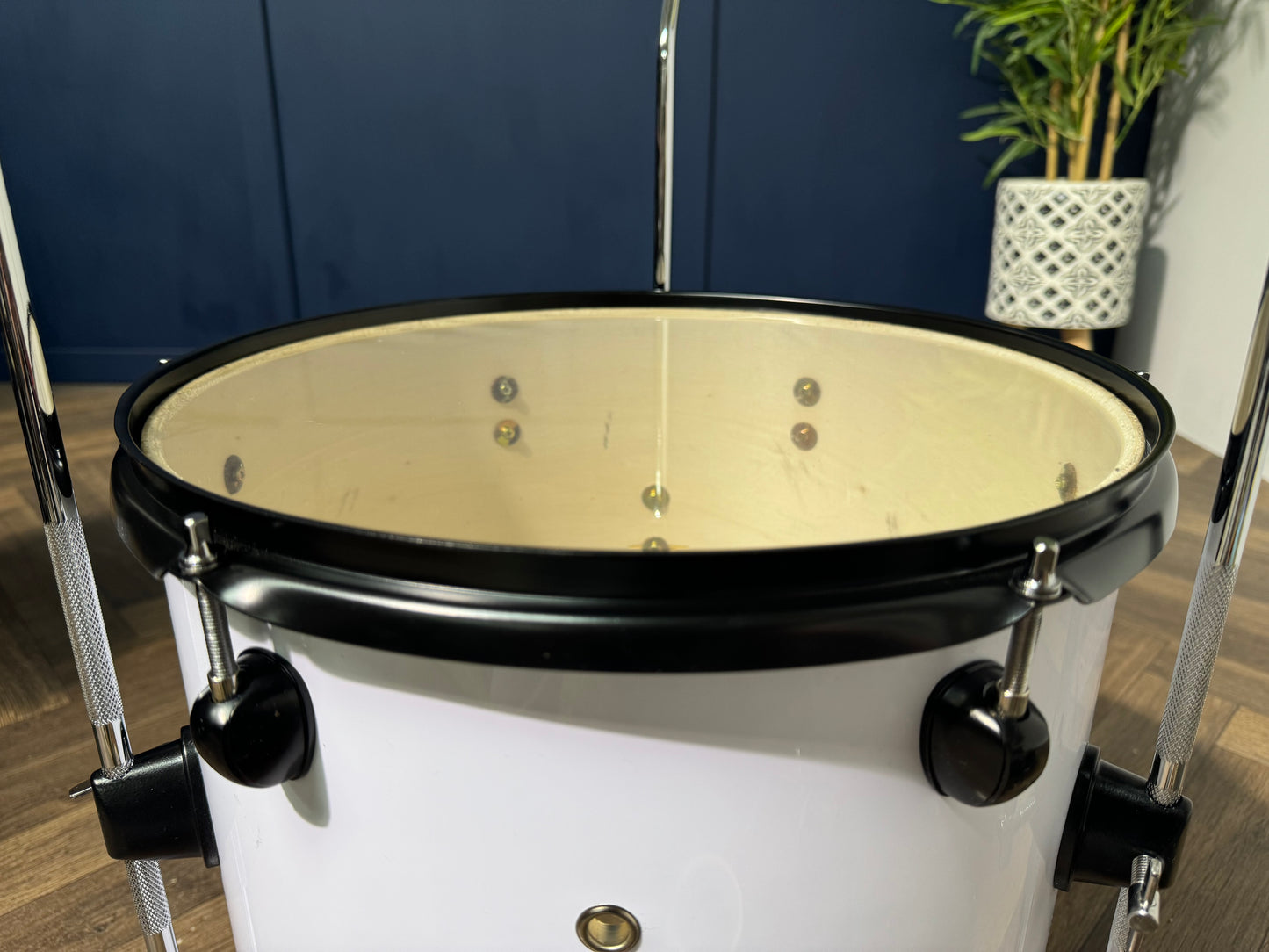 G4M 14"x 14" Floor Tom Drum / White / Drum Hardware #NO74