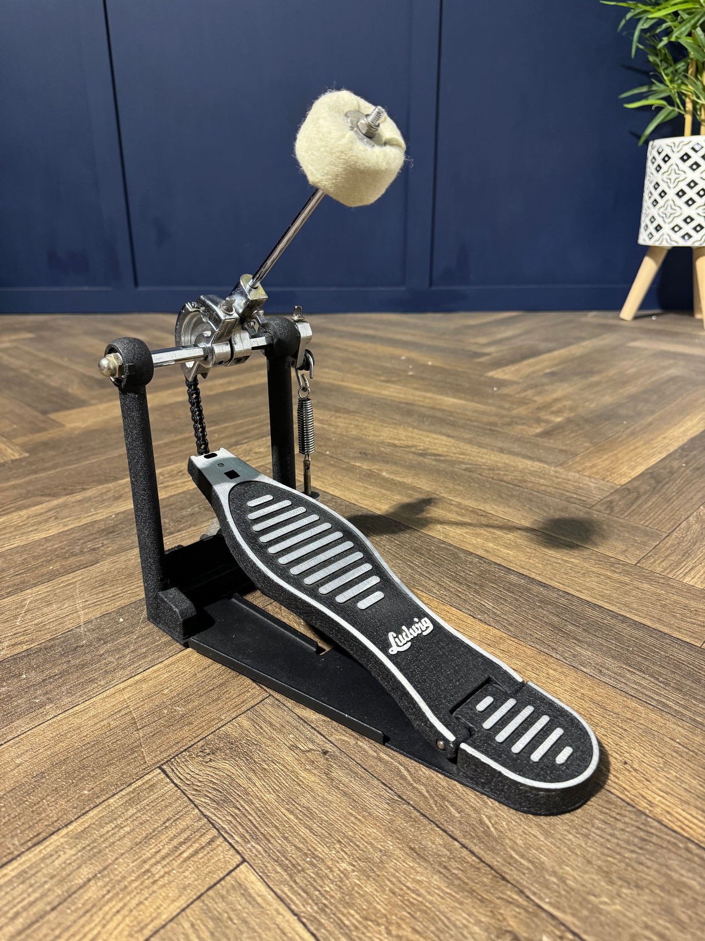 Ludwig Single Bass Drum Kick Pedal / Platform Base / Hardware #NQ53