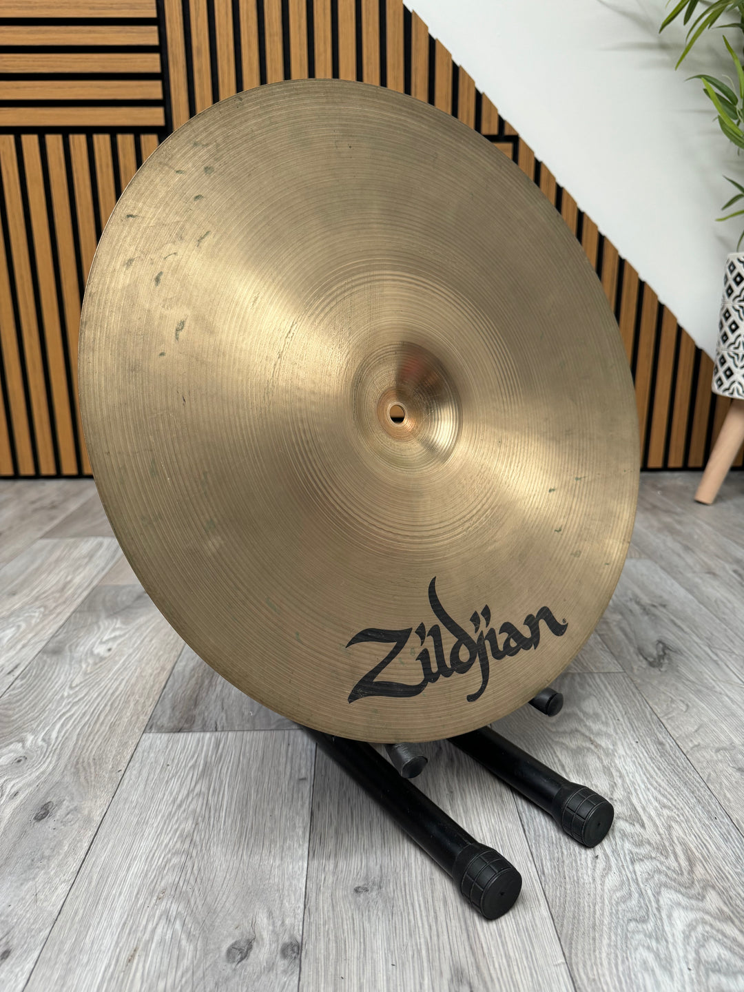 Zildjian Avedis A Medium Crash 17"/43cm Cymbal / Accessory #OJ3