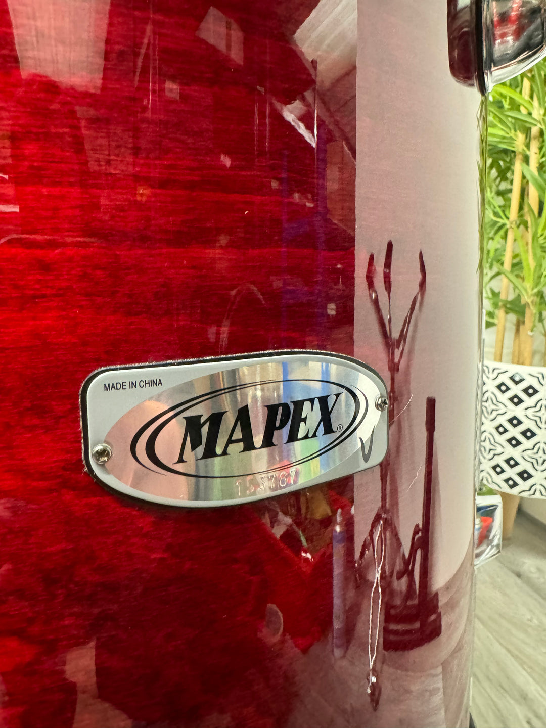 Mapex V Series Floor Tom Drum 16”x16” with Legs / Red Wood Stain #VB10