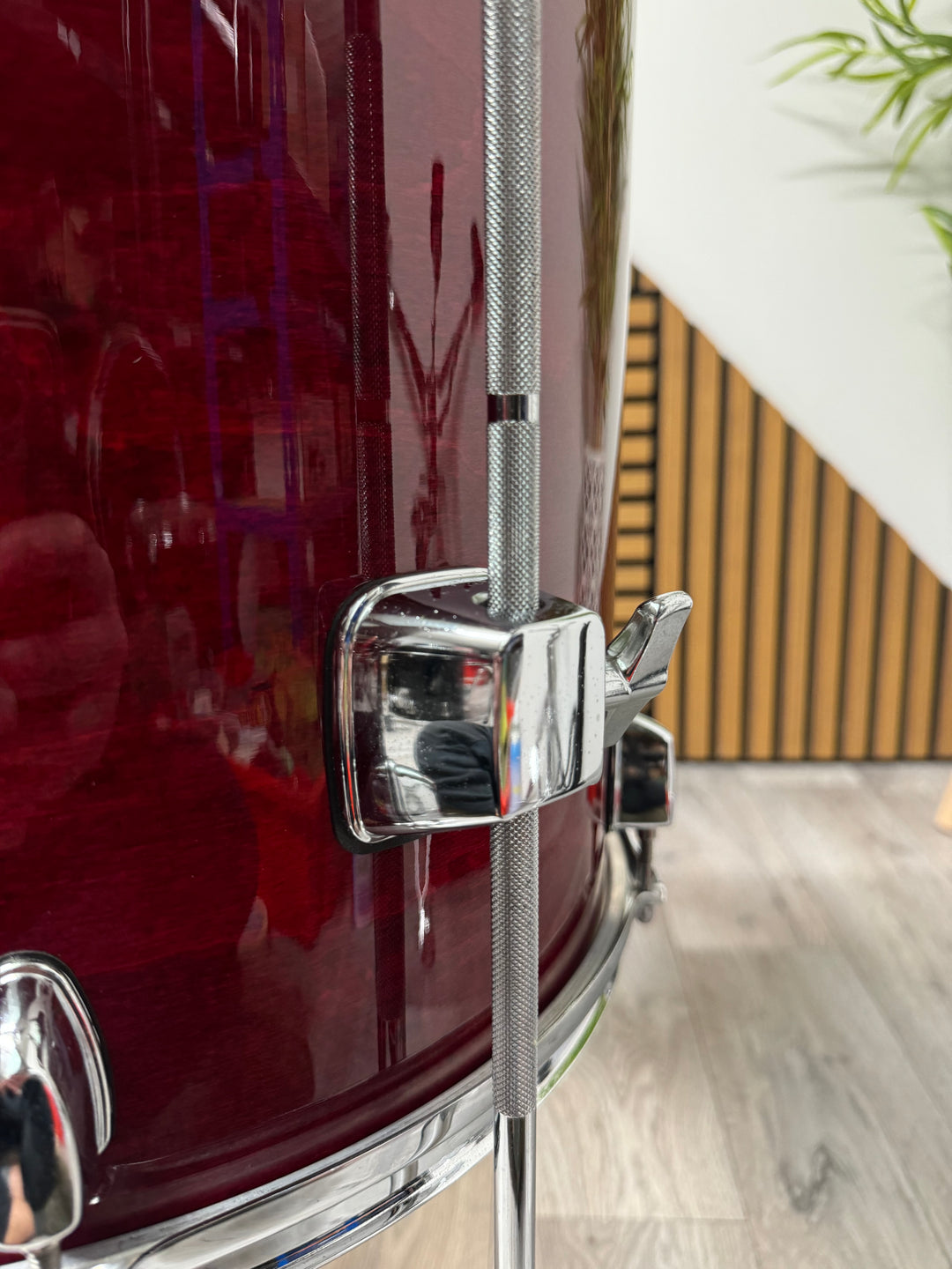 Mapex V Series Floor Tom Drum 16”x16” with Legs / Red Wood Stain #VB10