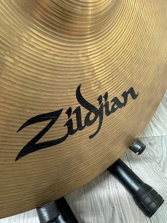 Zildjian ZHT Medium Thin Crash 16"/40cm Cymbal / Accessory #VX26
