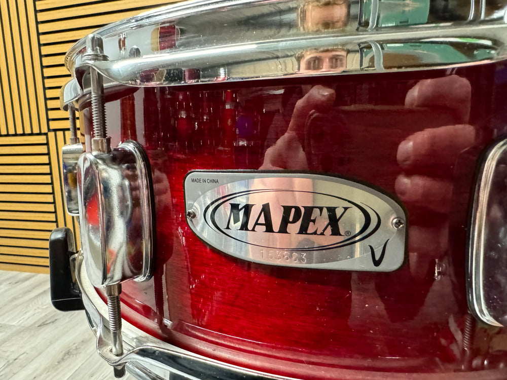 Mapex V Series Snare Drum 14” x 5.5” / 8-Lug / Red #VC72