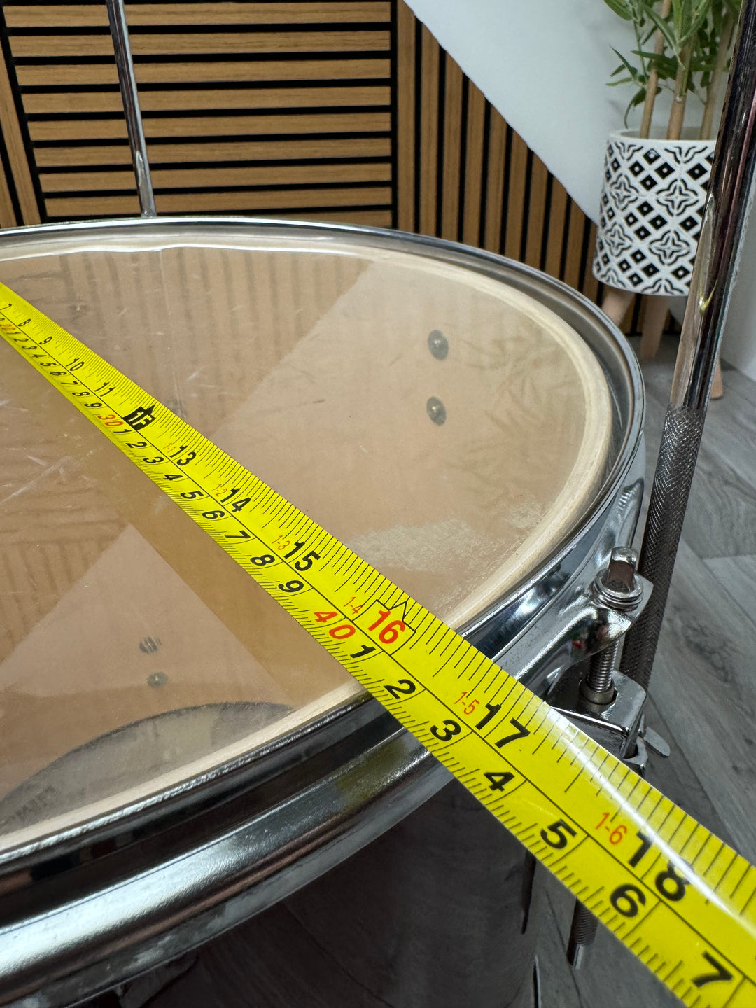 Drum World 16” x 16” Floor Tom Drum with Legs / Red #OL11