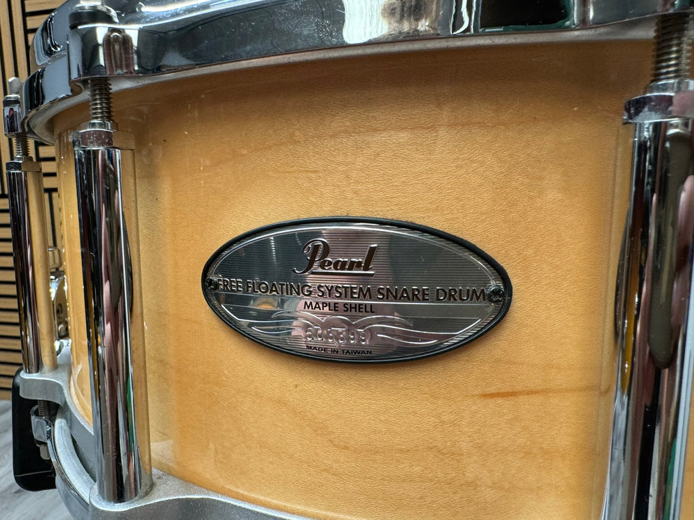 Pearl Free Floating Maple Snare Drum 14" x 6.5" / 10-Lug Snare #WO41