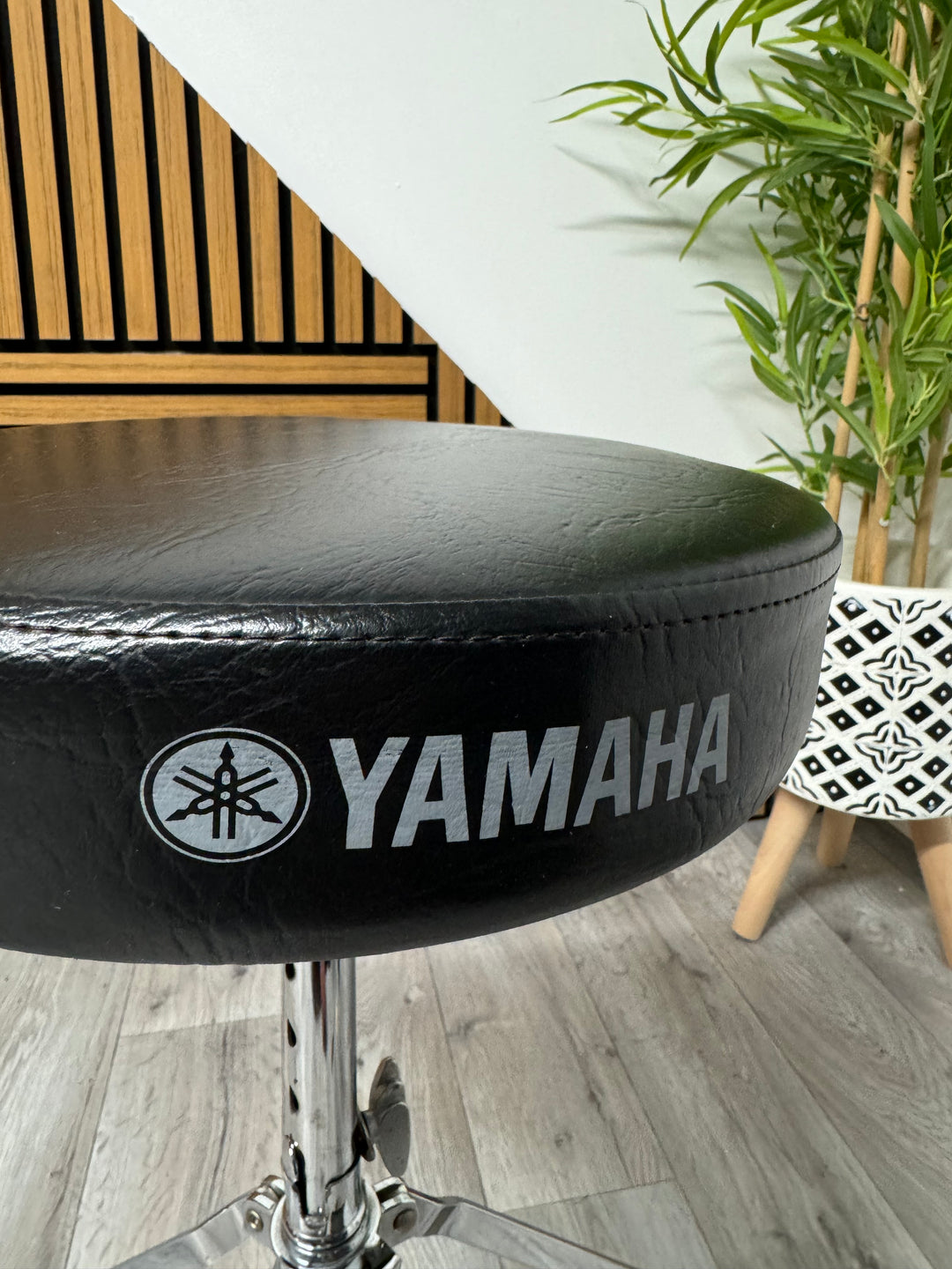 Yamaha Drum Stool Throne / Height Adjustable #VD19