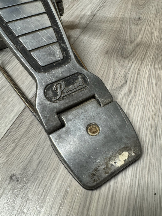 Pearl P-100 Single Bass Drum Kick Pedal / Hardware #OQ61