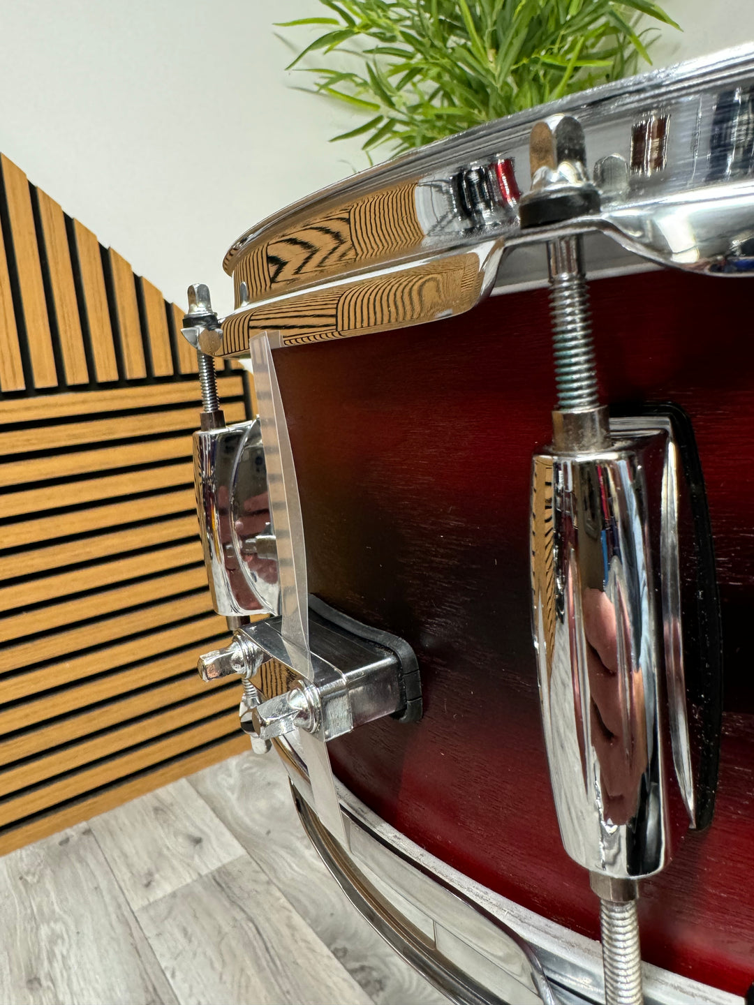 Gretsch Catalina Ash 14” x 5.5” Snare Drum / 8-Lug / Red Fade #OO43