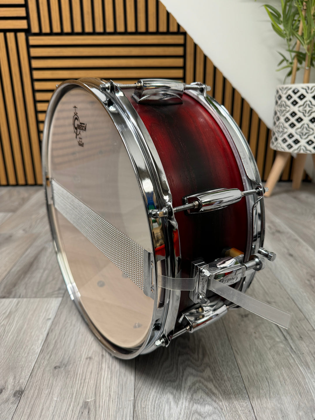 Gretsch Catalina Ash 14” x 5.5” Snare Drum / 8-Lug / Red Fade #OO43