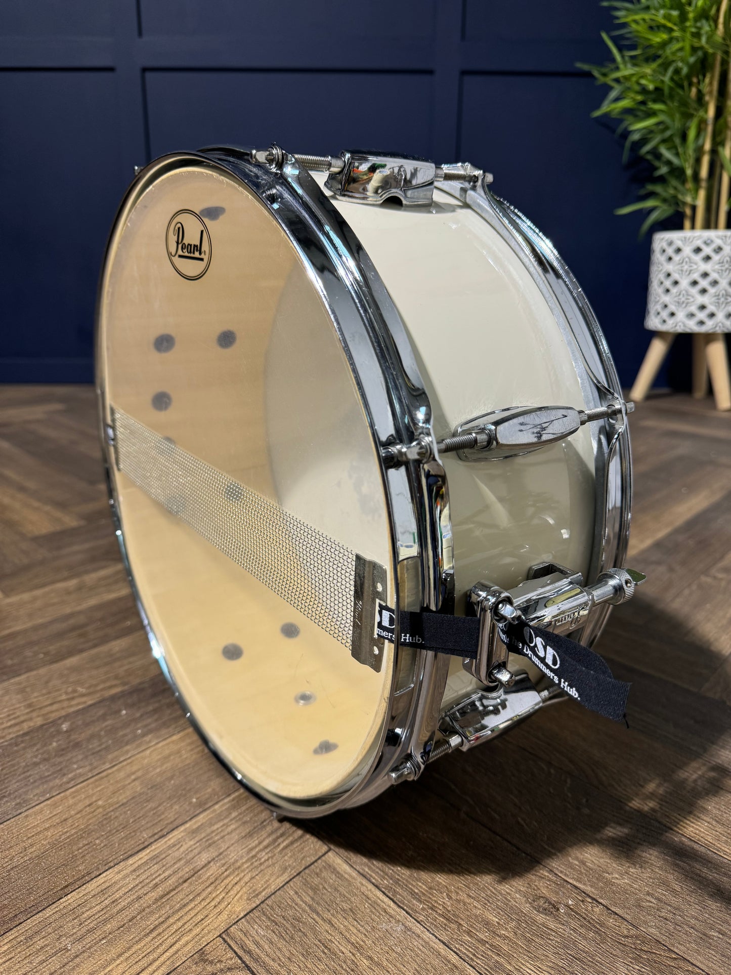 Pearl Forum 14” x 5.5” Snare Drum / 8-Lug #MU25