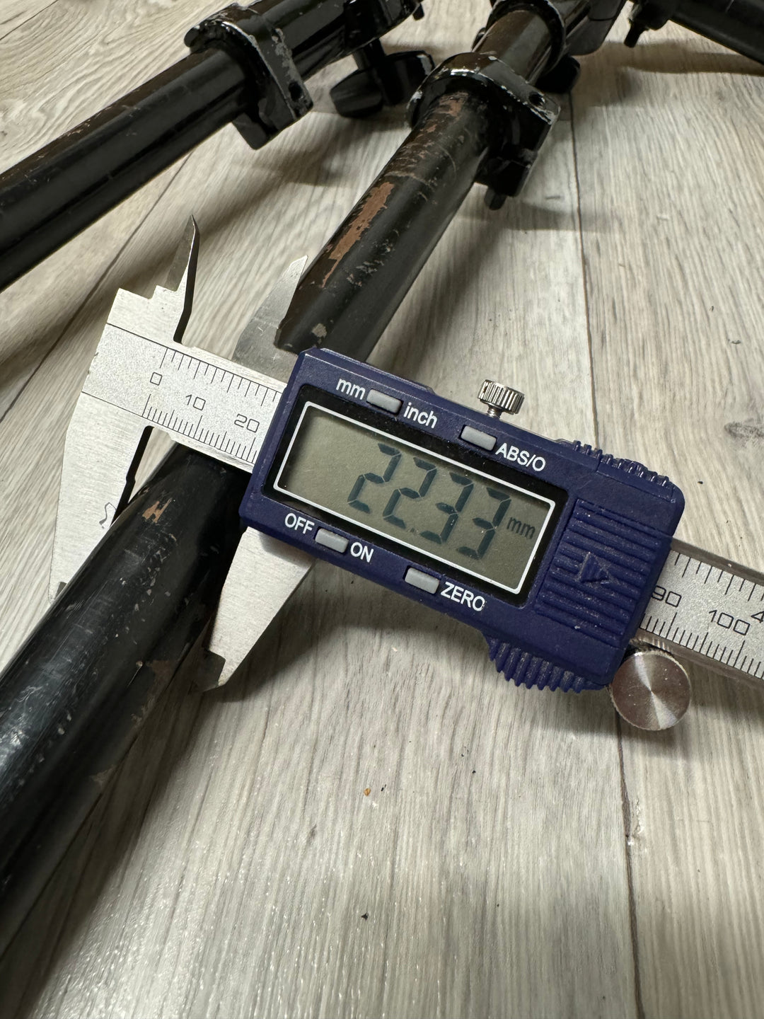 Pearl Tom Drum Arms 22mm / Black Hardware (Pair) #OR36