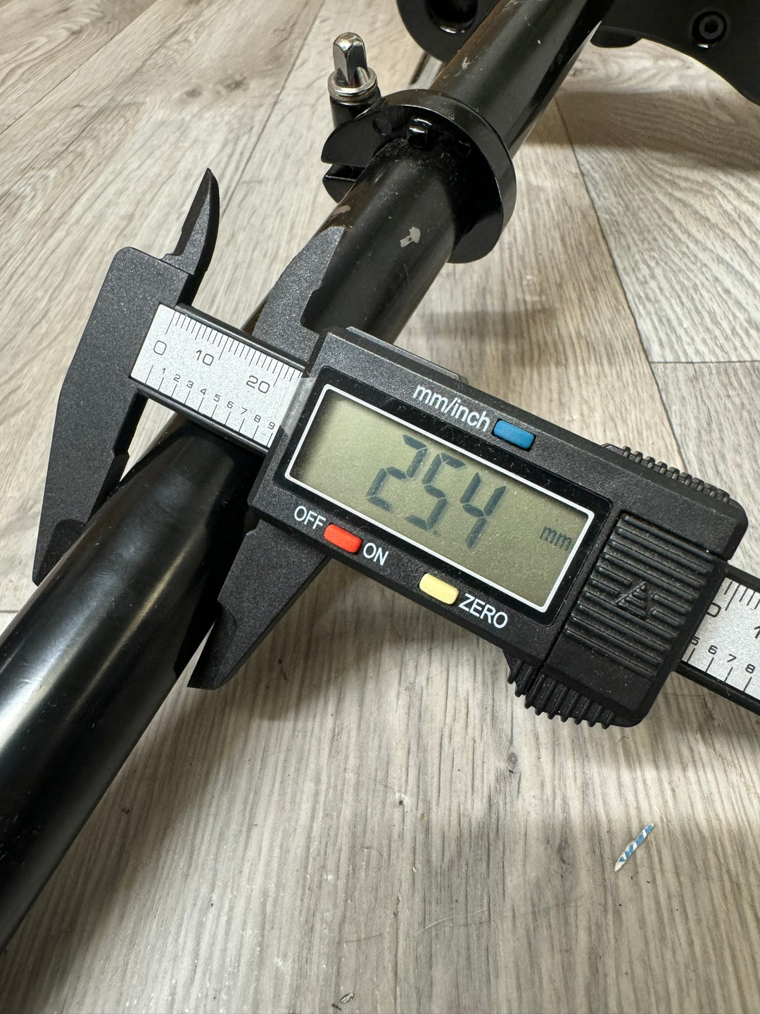 Premier Bass Drum Single Post Holders Arm 25mm Mount / Black #WY23