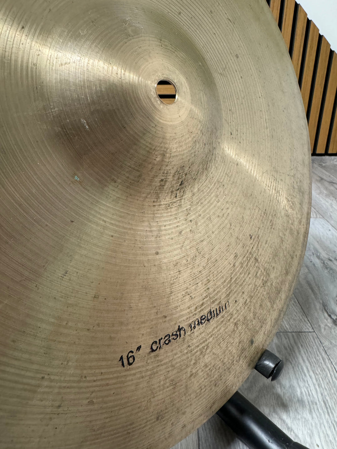 Anvil Medium Crash 16"/40cm Cymbal / Accessory #OU3