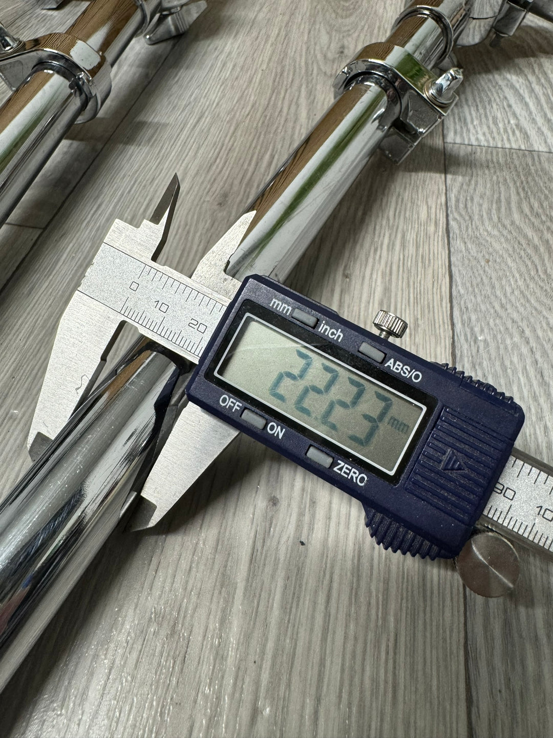 Tom Drum Arms 22mm / Hardware (Pair) #VP17