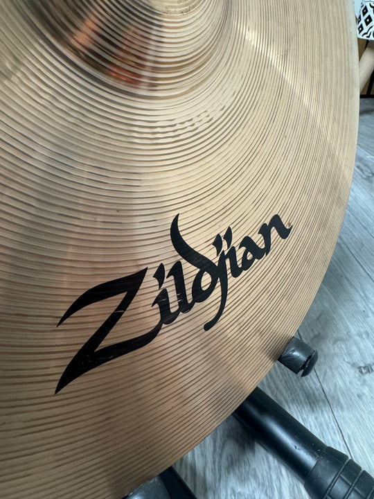 Zildjian ZBT Crash 16"/40cm Cymbal / Accessory #OV6