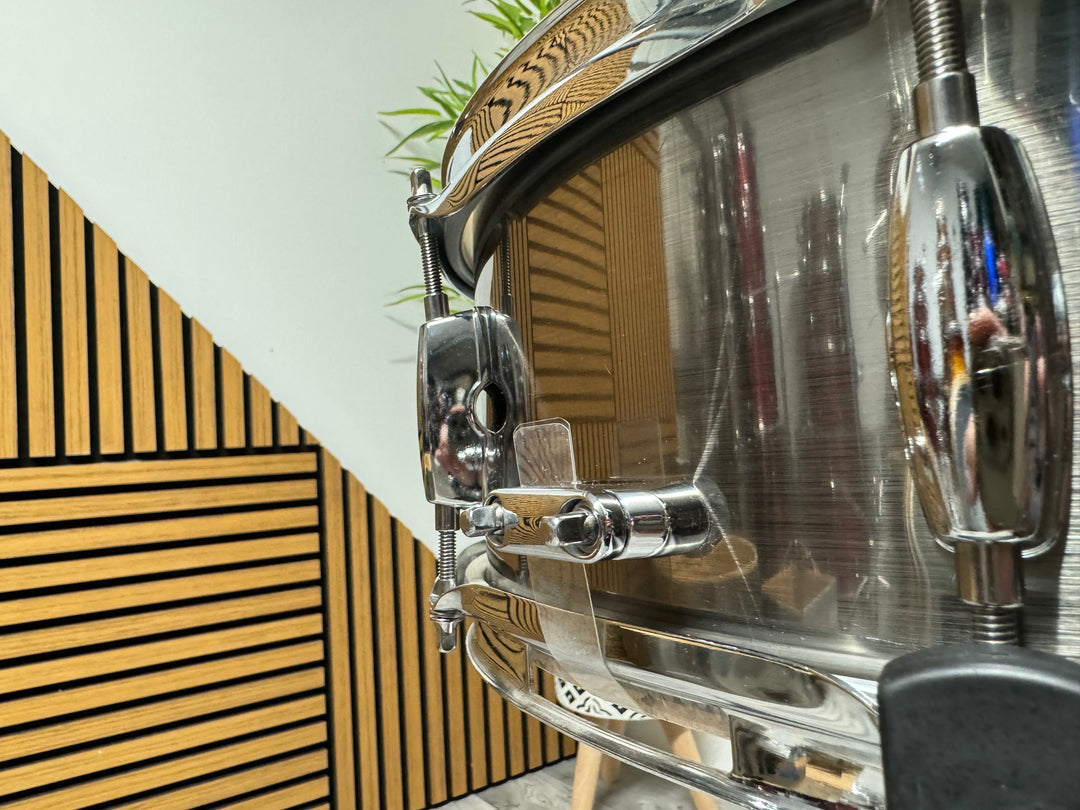 Pearl Forum 14” x 5.5” Snare Drum / 8-Lug / Smokey Chrome #OV19