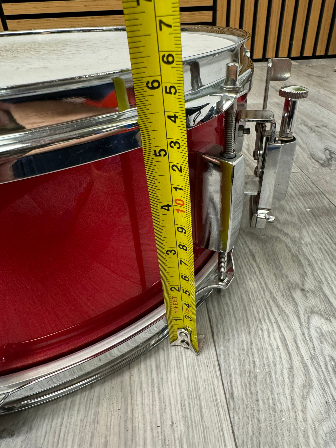 Hayman Snare Drum 14” x 5.5” / 8-Lug / Wood Shell / Red #WI37