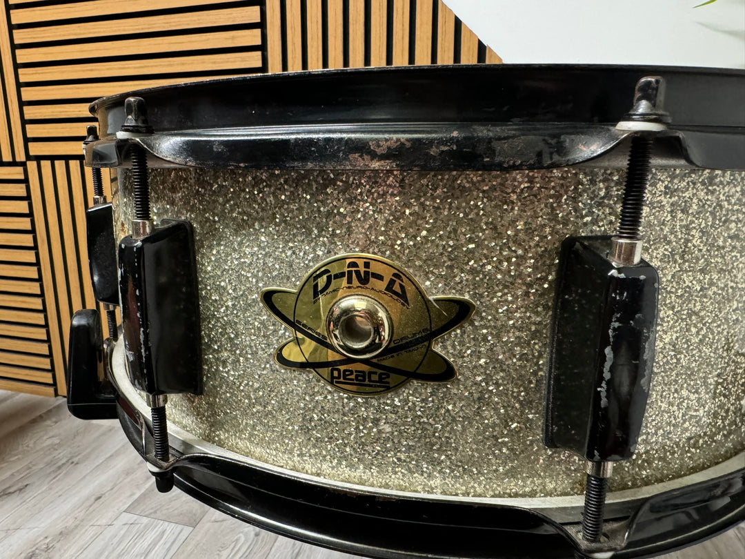 Peace DNA Snare Drum 14”x5.5” / 8-Lug / Maple Wood Shell #VR33
