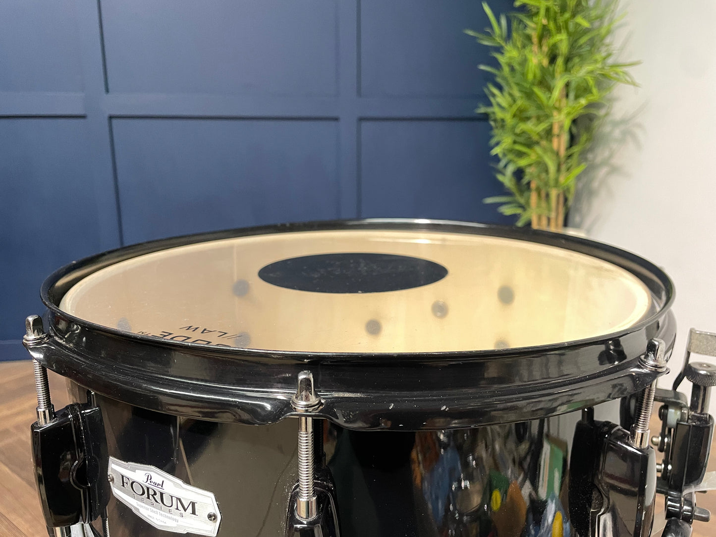Pearl Forum 14” x 5.5 ” 8 Lug Snare Drum / Black #LC40